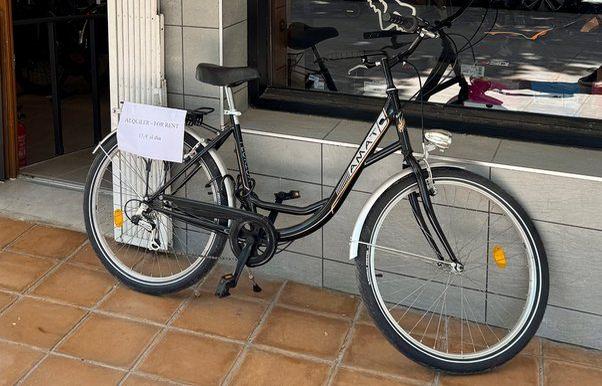 City Bike for rent in Jávea – comfortable step-through bike